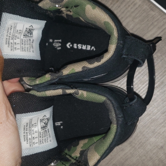 Converse Hightops-Toddler - Picture 4 of 5